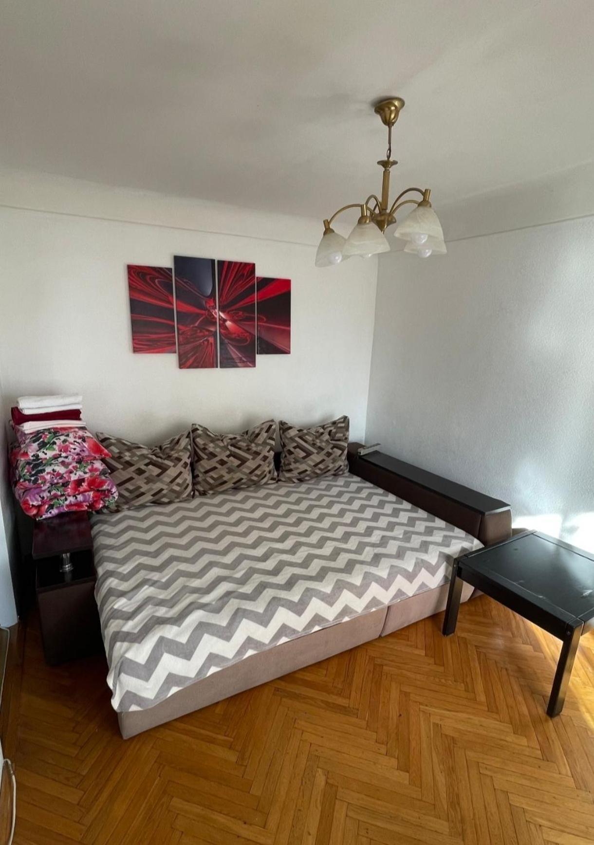 3- Х Комнатная Квартира В Центре Rivne Extérieur photo