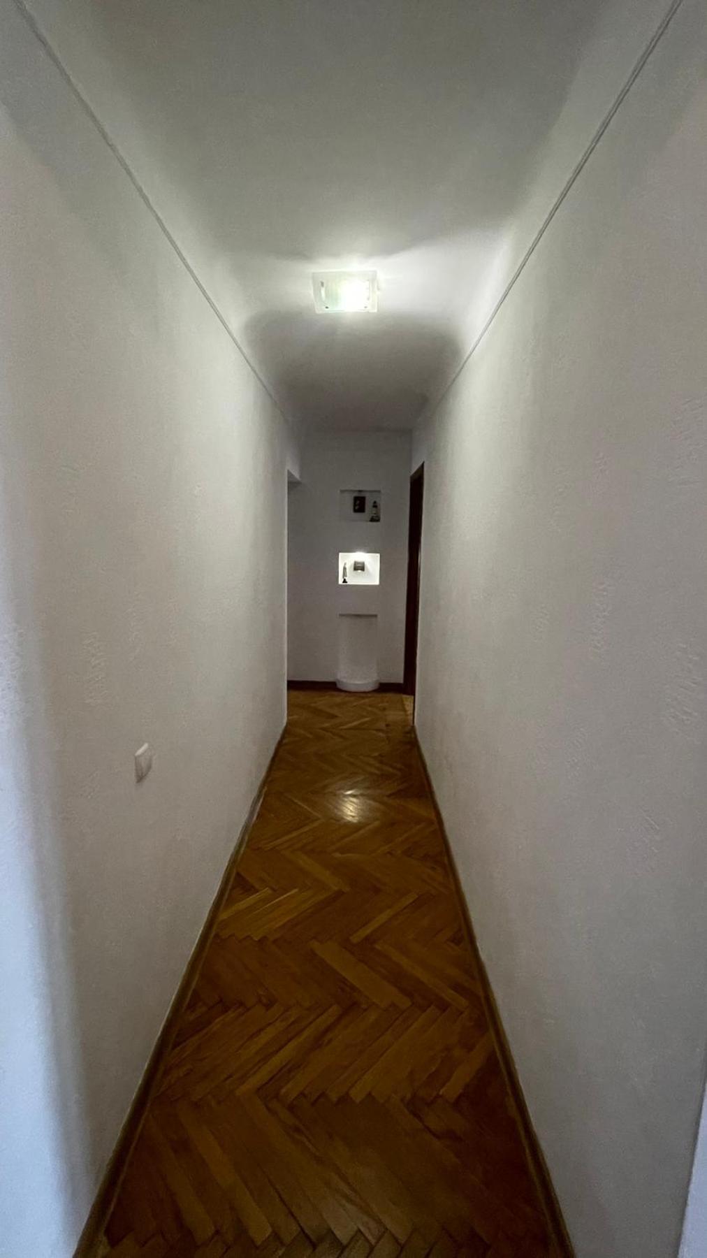 Appartement 3- Х Комнатная Квартира В Центре à Rivne Extérieur photo