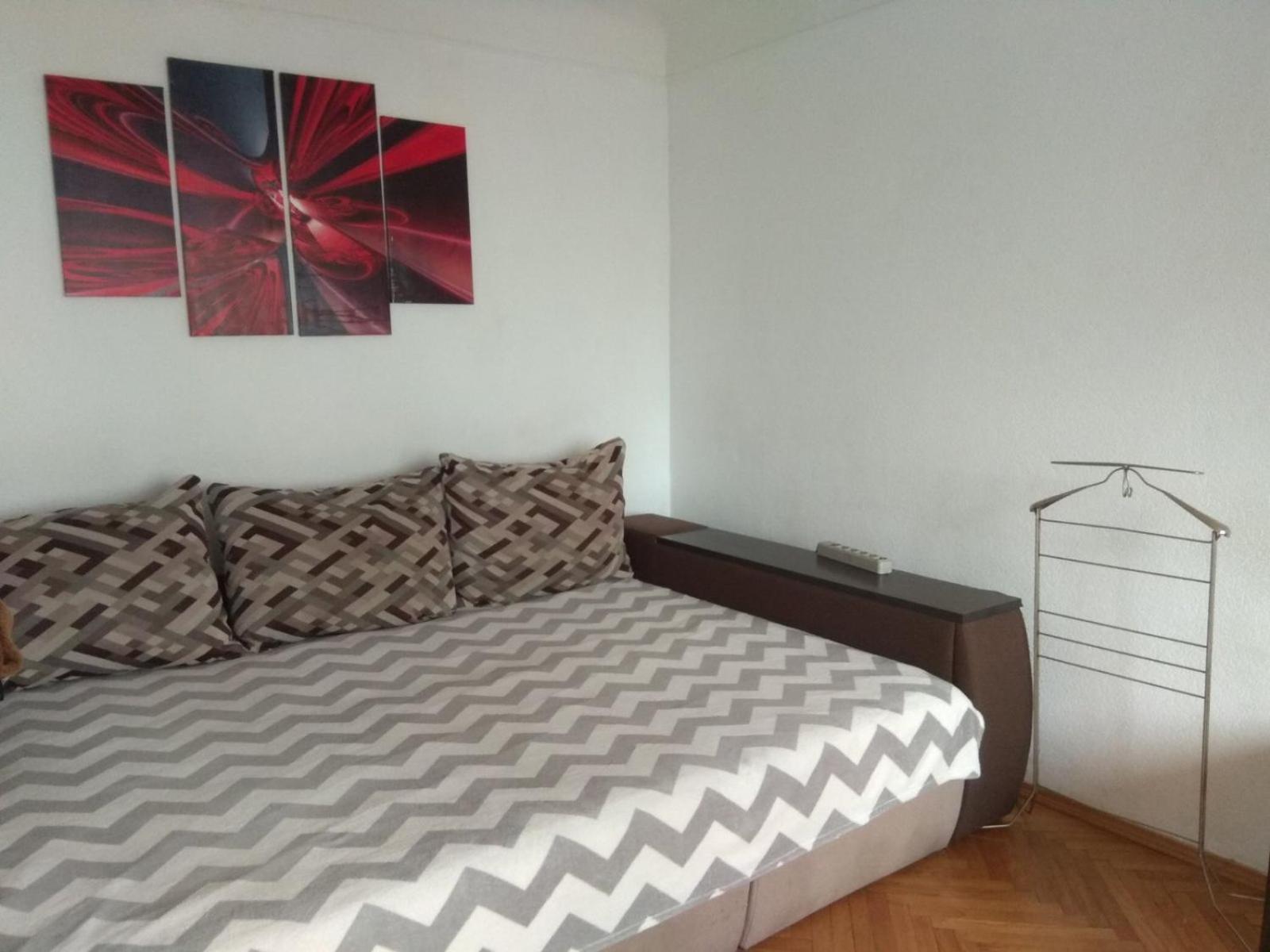 3- Х Комнатная Квартира В Центре Rivne Extérieur photo